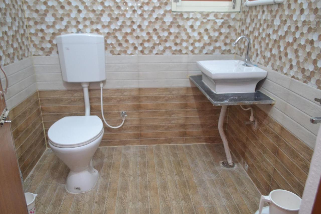 Hotel Golden Palace Kendrapara 外观 照片
